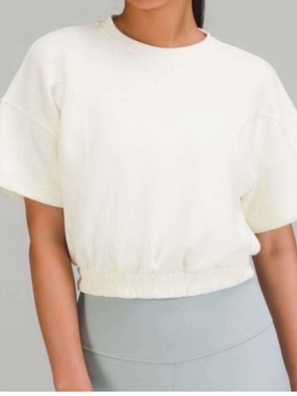 NWT - Lululemon Softstreme Cream Cropped Short Sleeve Sweatshirt 😍🤏🏻